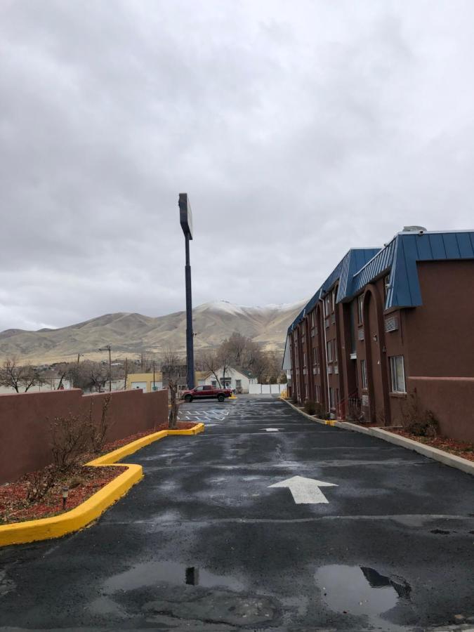 Val-U Inn Winnemucca Exterior photo